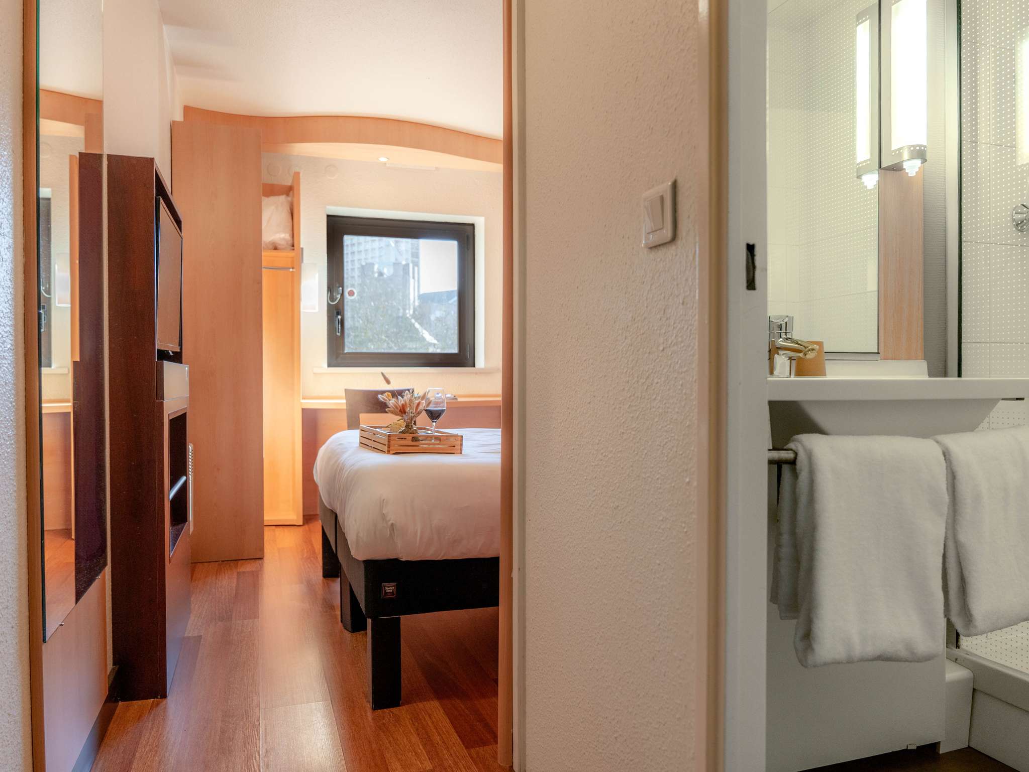 Photo - ibis Lille Centre Gares