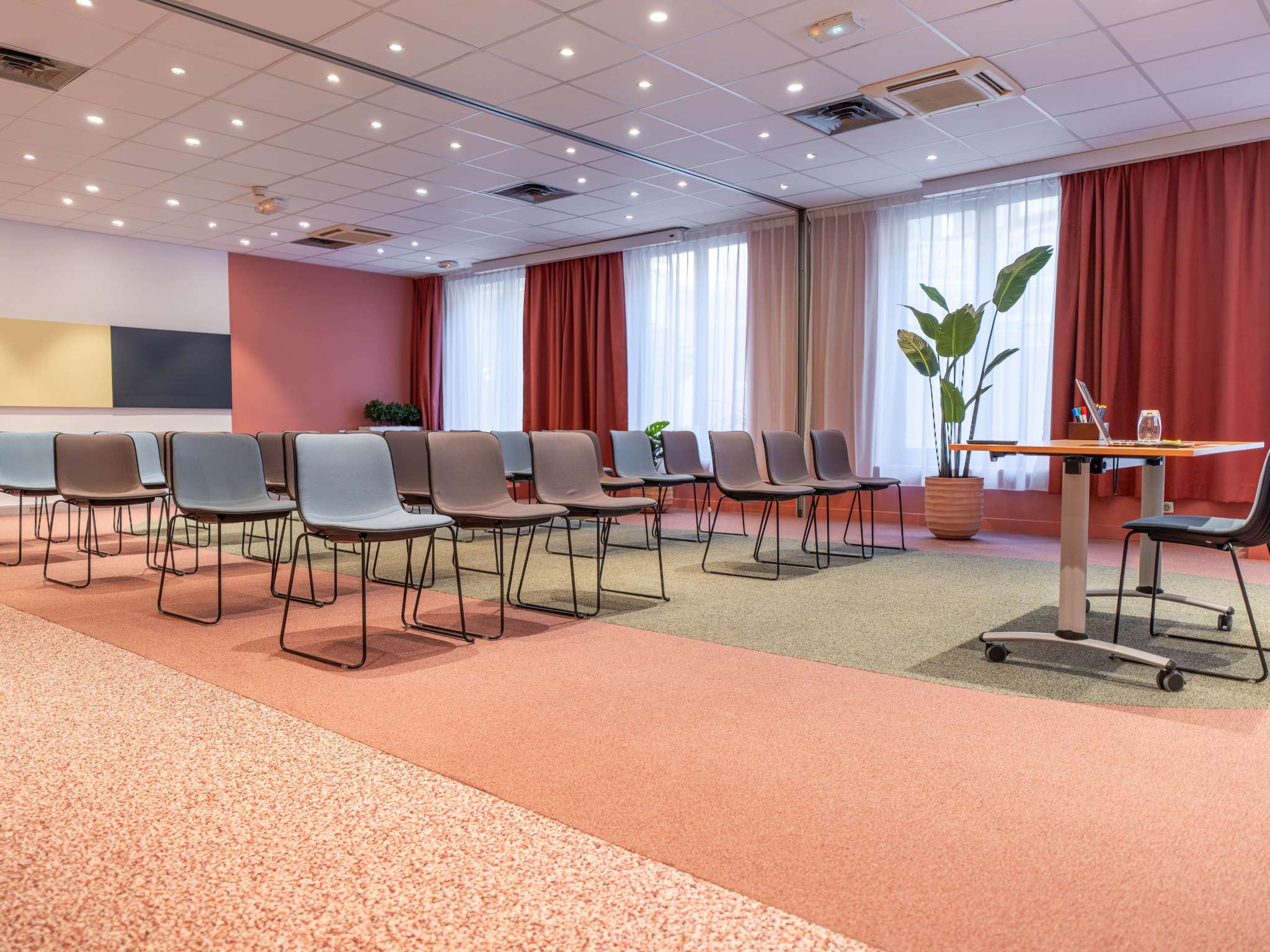 Photo - ibis Lille Centre Gares