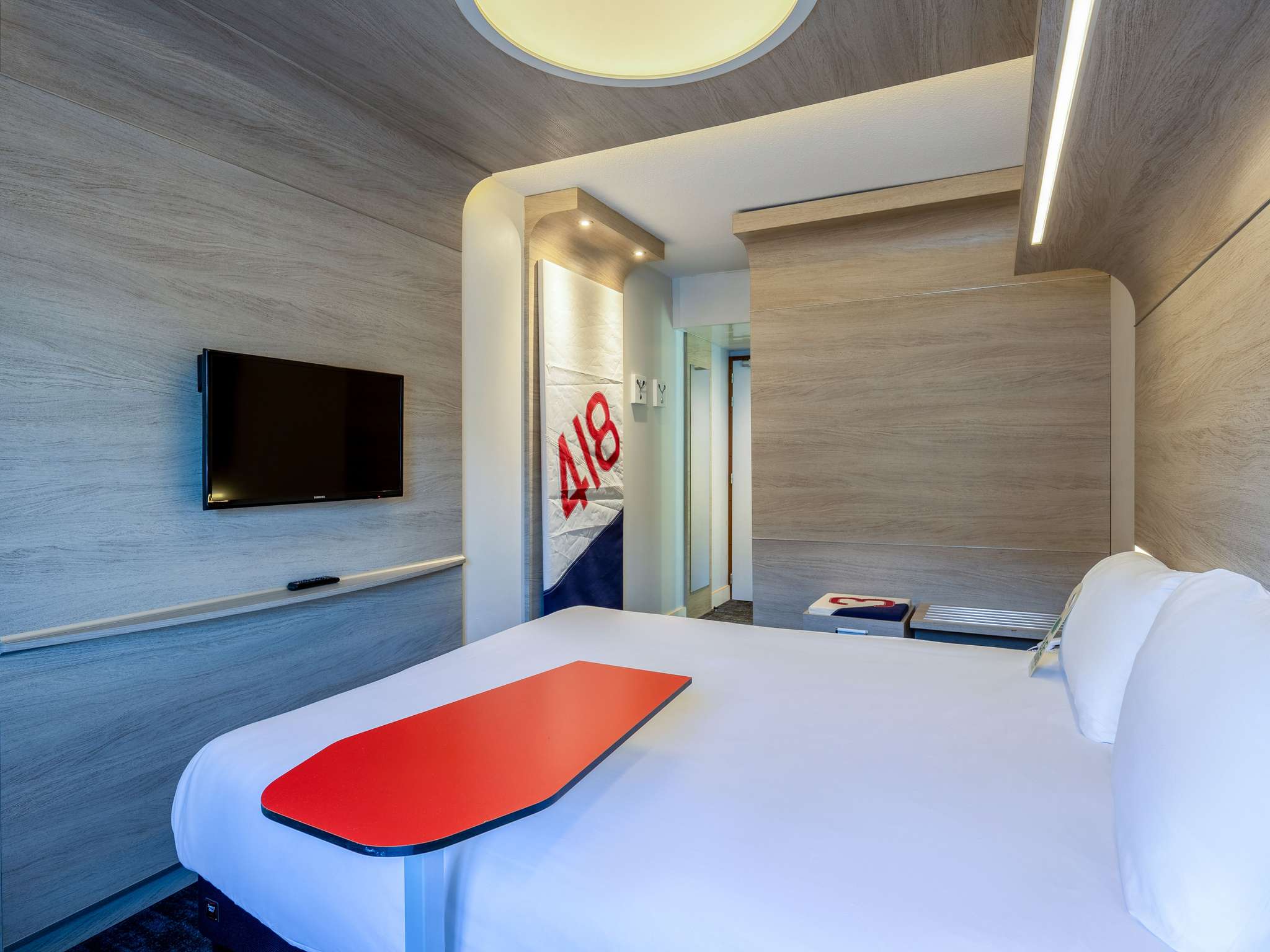 Photo - ibis Styles La Rochelle Centre Vieux Port