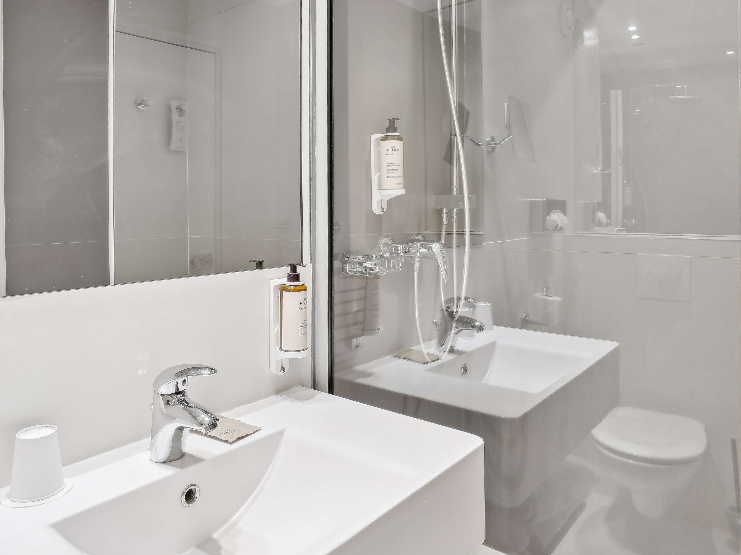 Hôtel Mercure Paris Opéra Faubourg Montmartre — 12/30