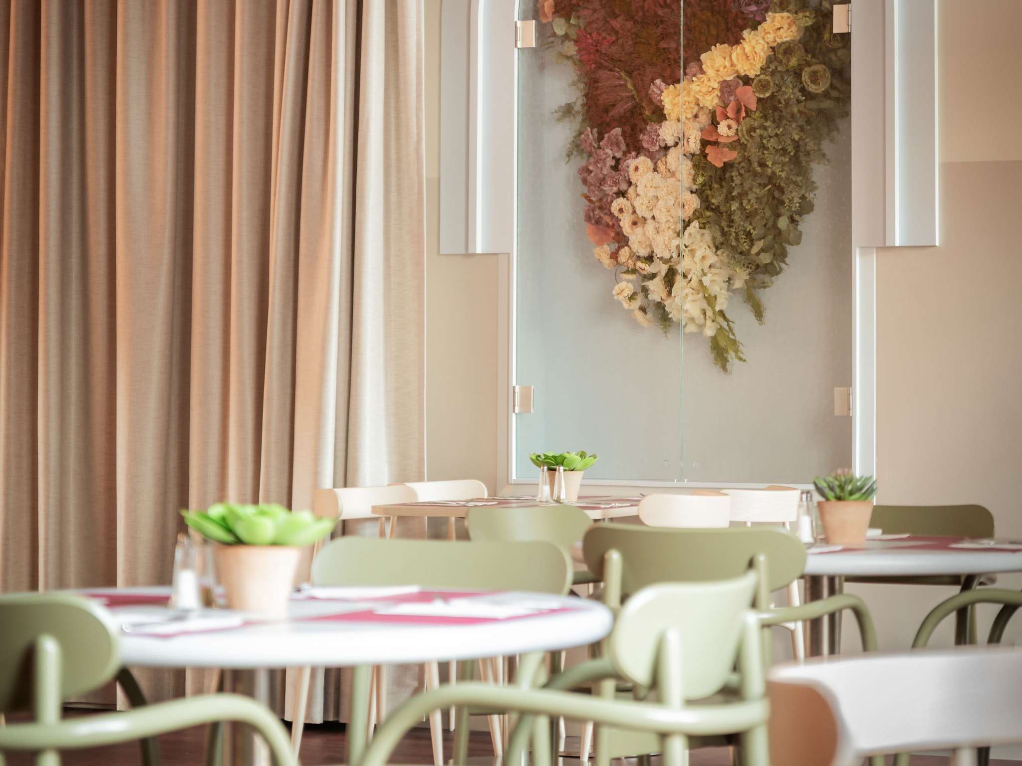 Photo - Hotel Novotel Brussels Off Grand Place