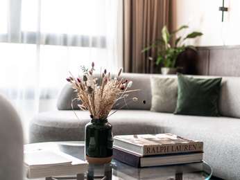 Suite Le Louise - garden and city view
