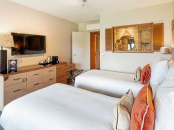 Superior Room, 1 queen-size bed or 2 single beds, balcony, pine forest side