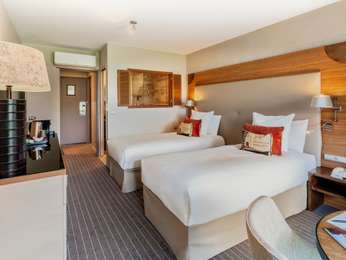 Classic Room, 1 queen-size bed or 2 single beds, balcony, pine forest side, photo 3