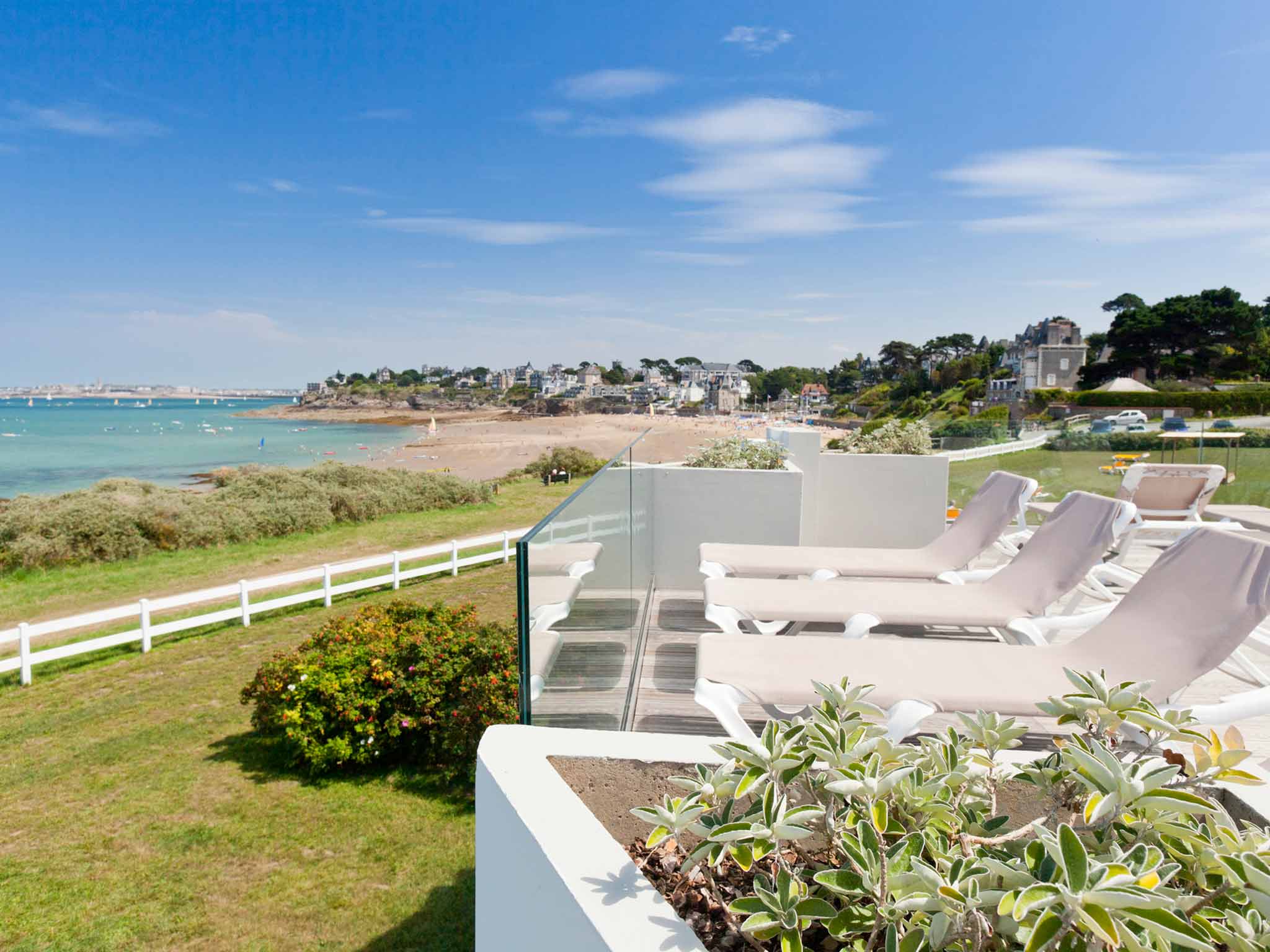 Hotel In Dinard Novotel Thala Hotel Novotel Thala Dinard
