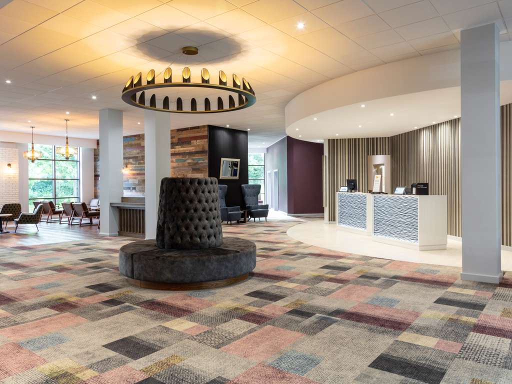 Novotel Newcastle Airport - Image 2