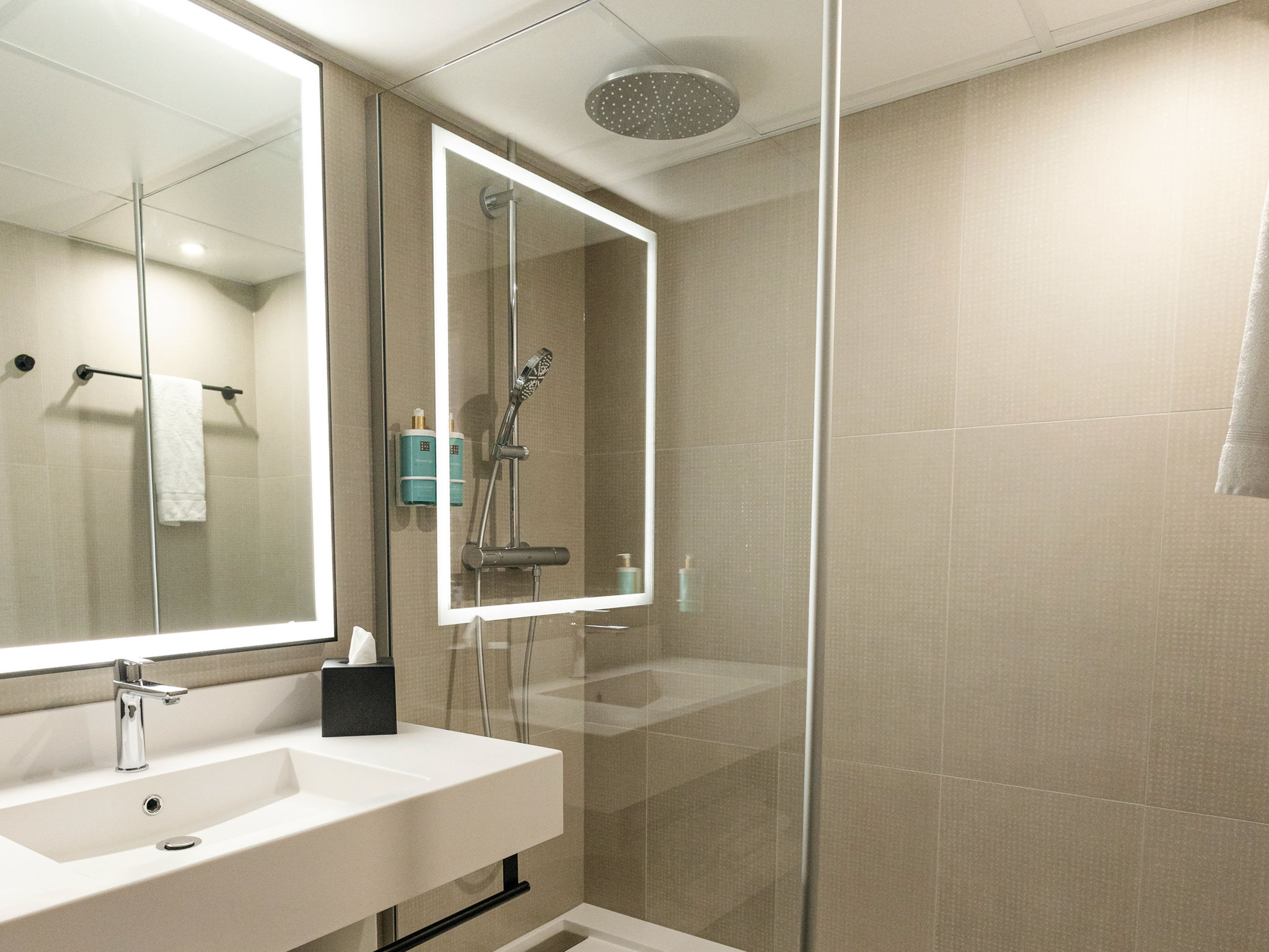 Foto - Novotel Paris Suresnes Longchamp