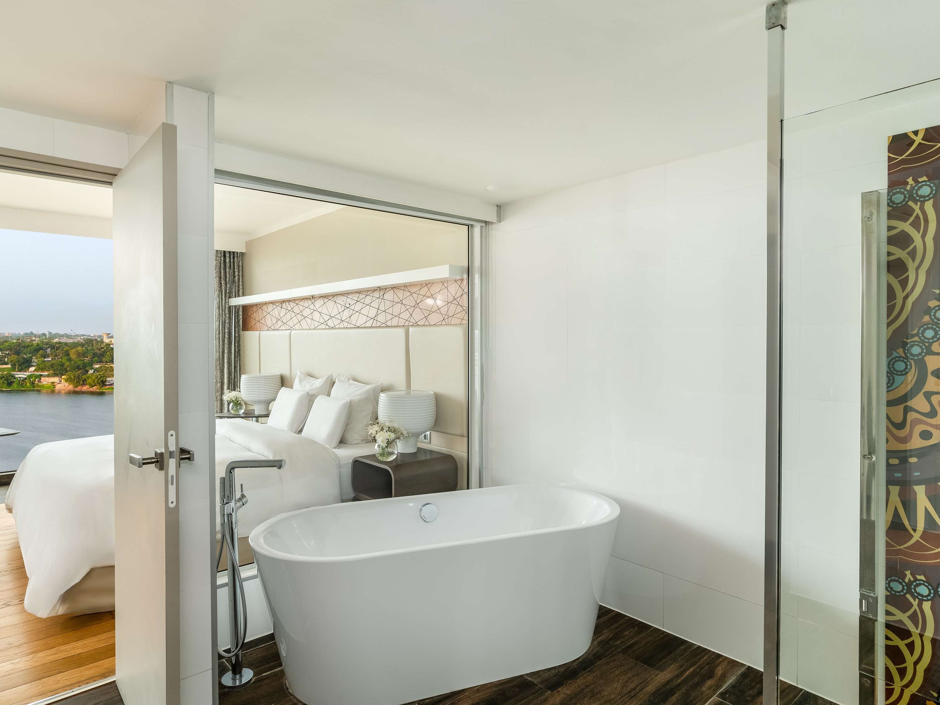 CHAMBRE SUPERIEURE, 1 Lit King, vue sur la ville — photo 2