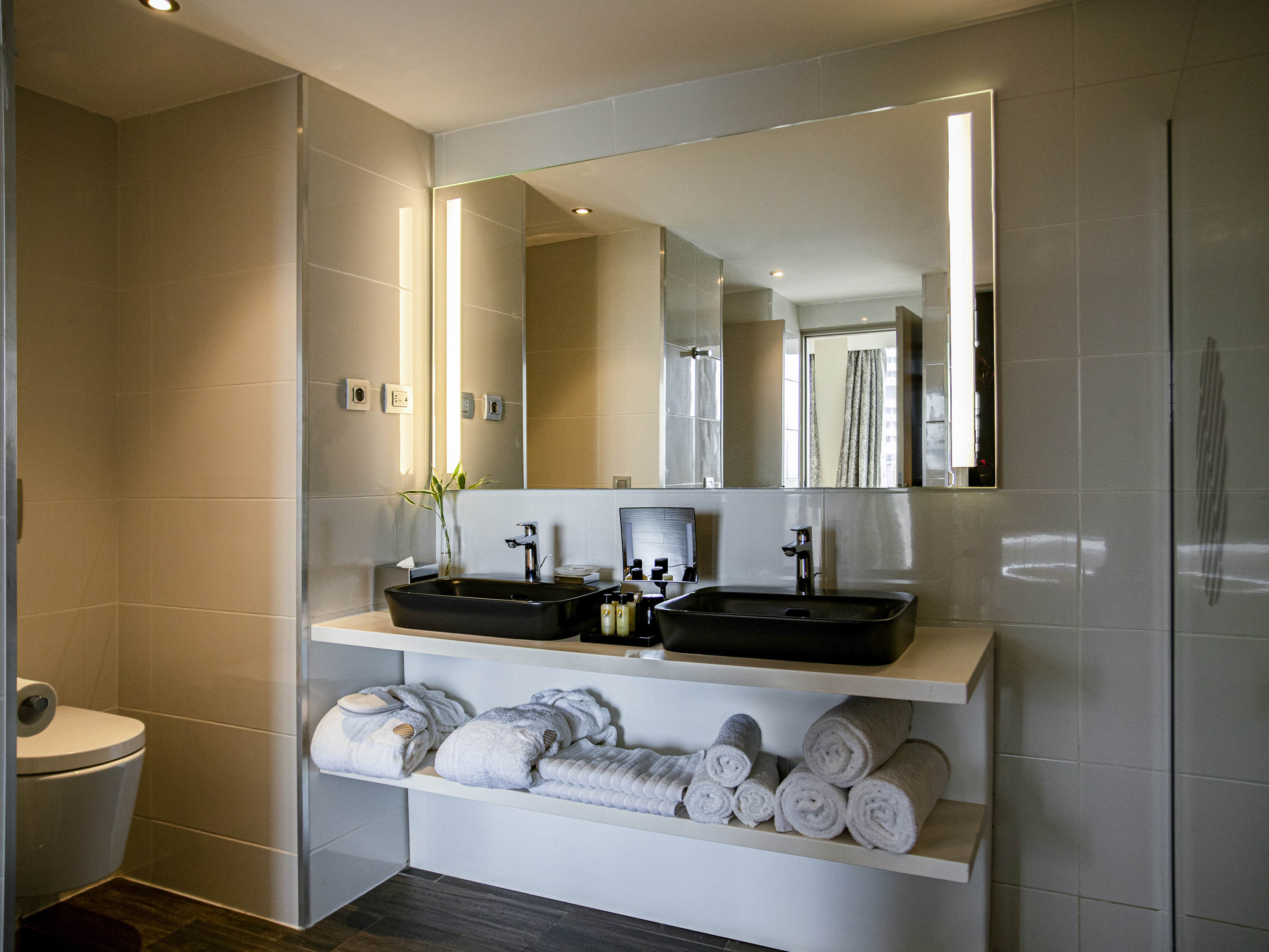 Suite Junior Premium avec lit King Size et vue sur le lagon — photo 5
