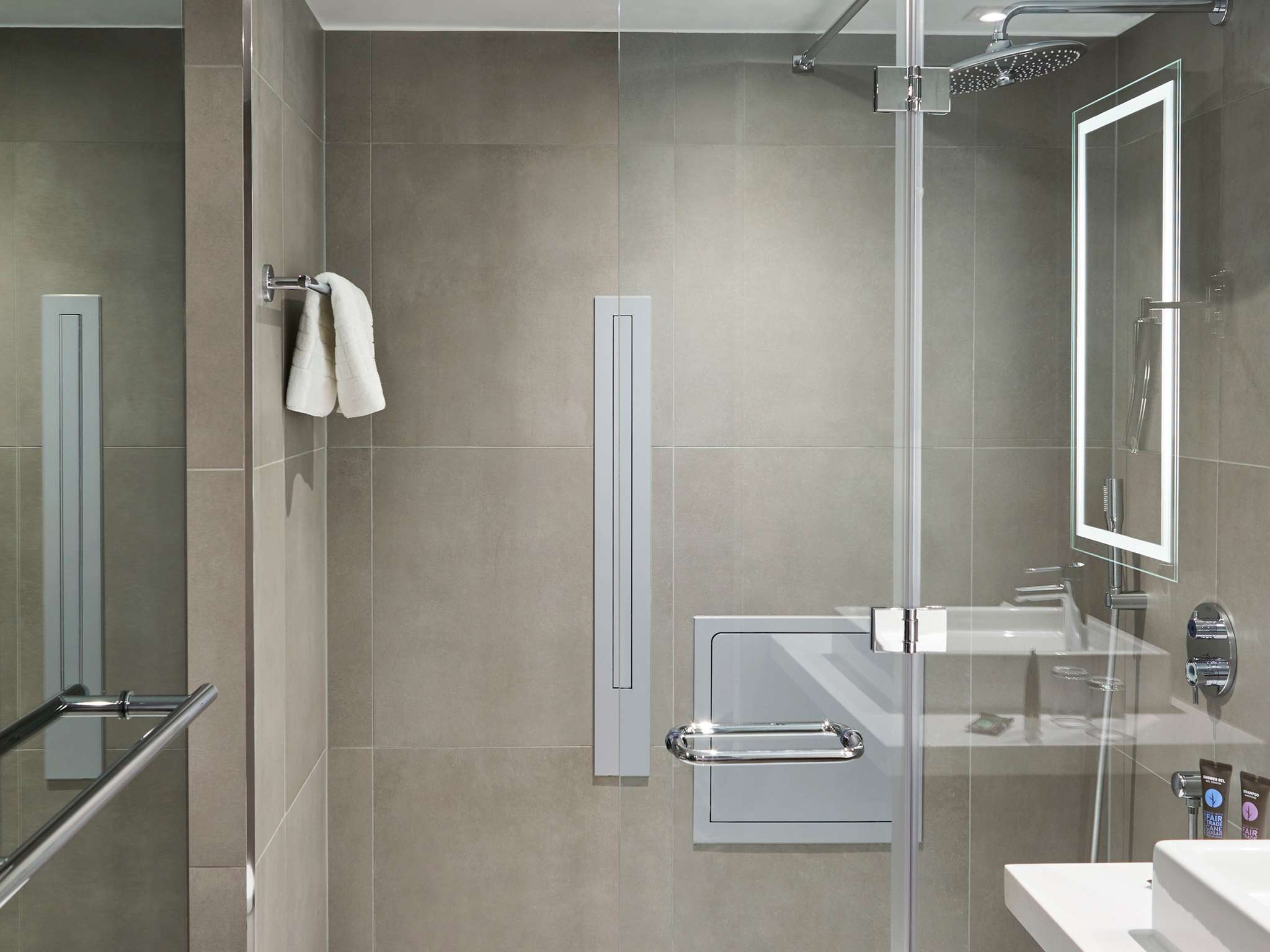 Foto - Novotel Birmingham Airport Terminal Building - NEC