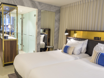SUPERIOR ROOM, twin beds