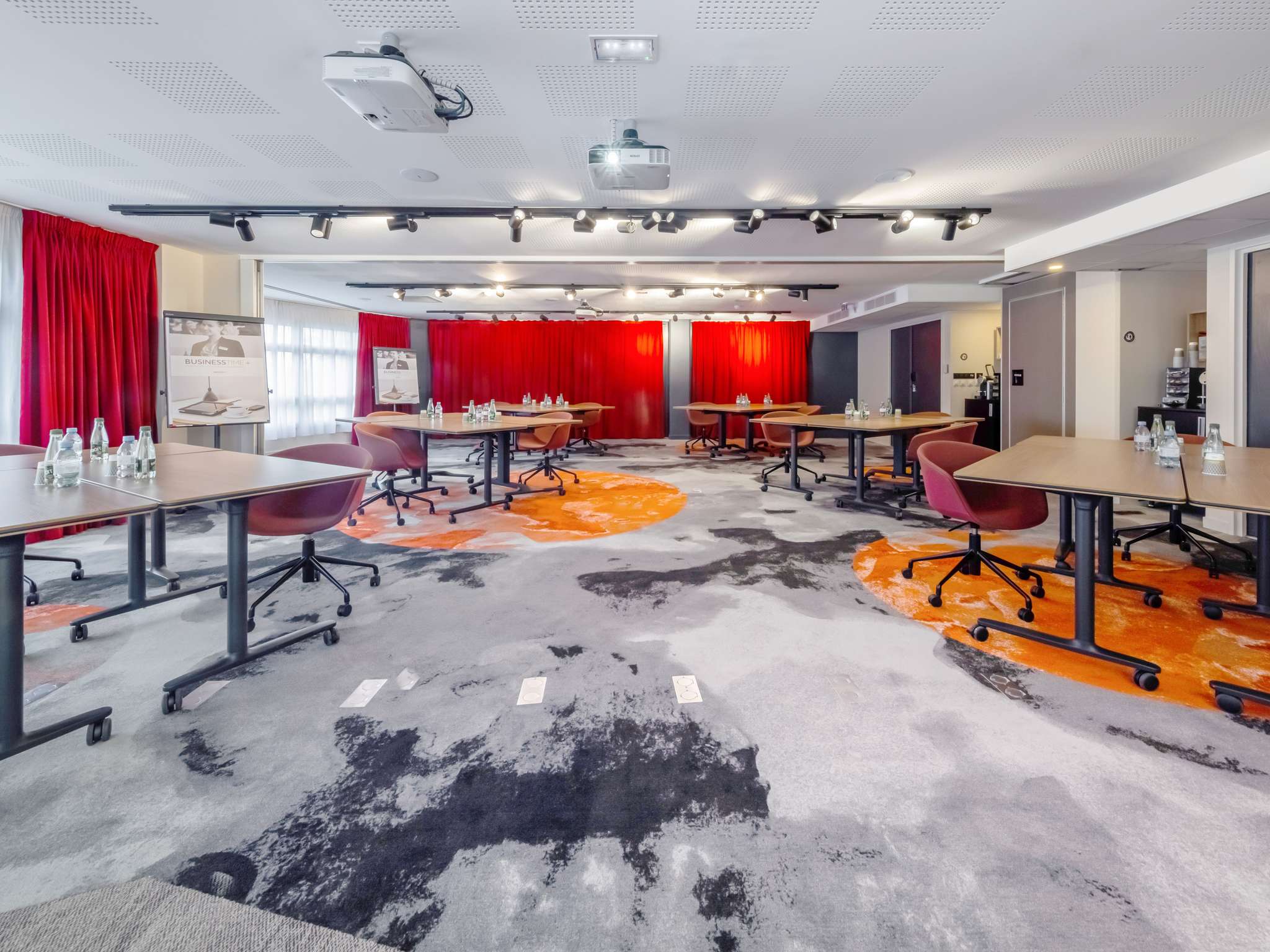 Foto - Mercure Paris Massy Gare TGV