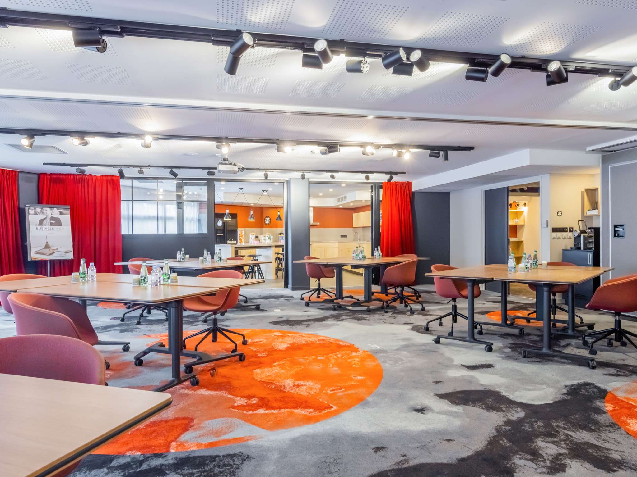 Foto - Mercure Paris Massy Gare TGV