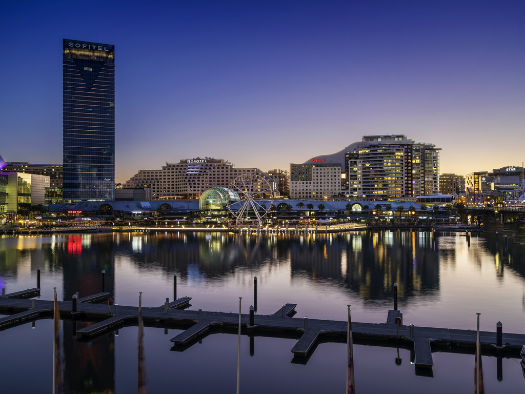 Novotel Sydney on Darling Harbour - Image 3