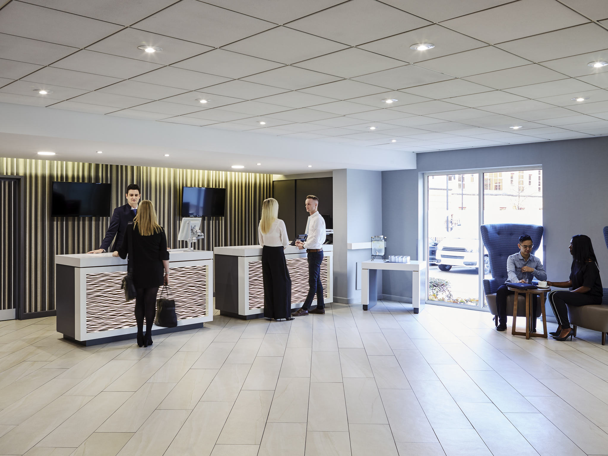 Photo - Novotel Wolverhampton City Centre