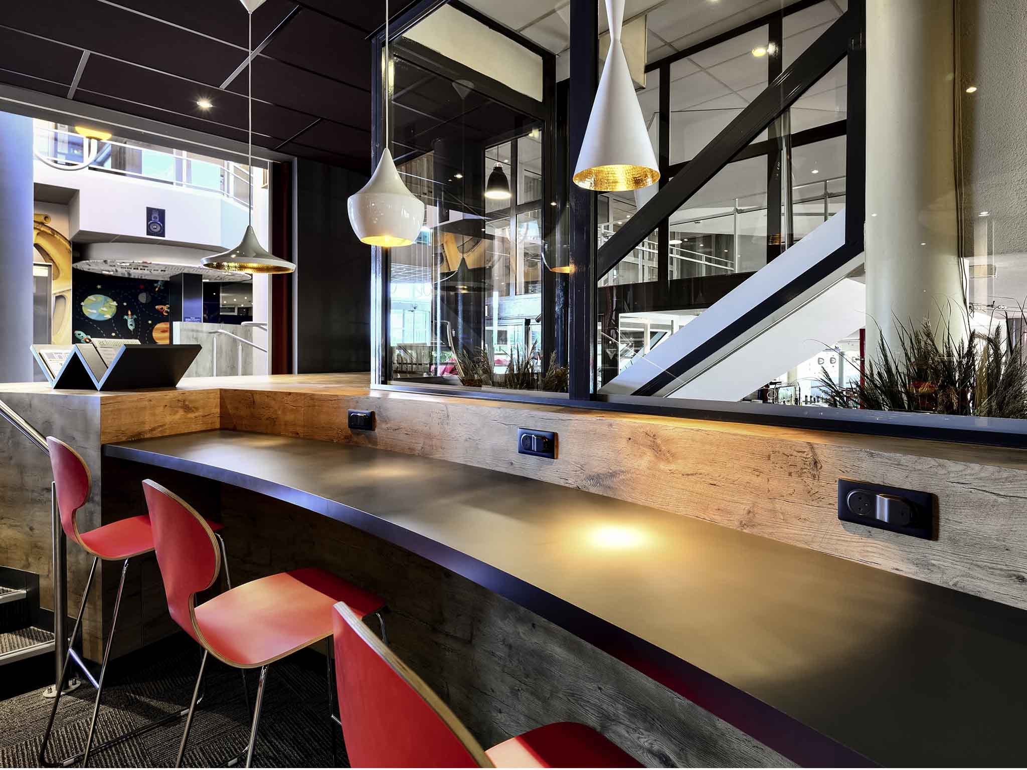 Photo - ibis Poitiers Site du Futuroscope