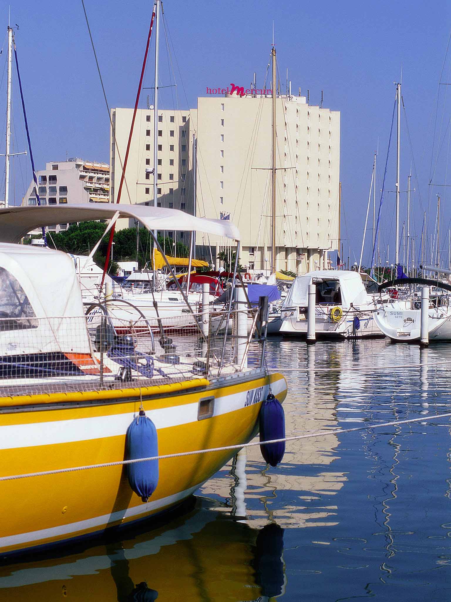Hotel la grande motte port