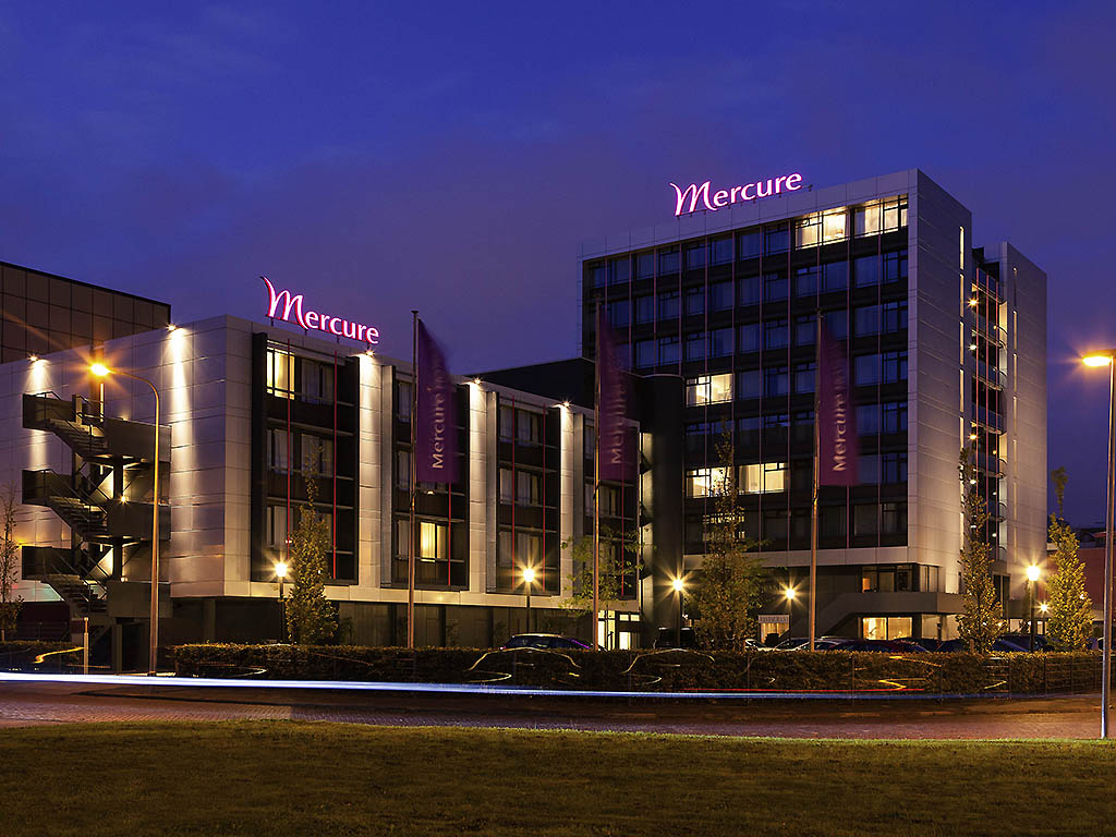 Mercure Hotel Groningen Martiniplaza - Image 1