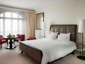 DELUXE ROOM WITH BALCONY, 1 King Size Bed, SeaView