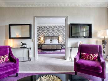 VICTORIA SUITE, 1 King Size Bed + sofa bed, South Facing, Garden View