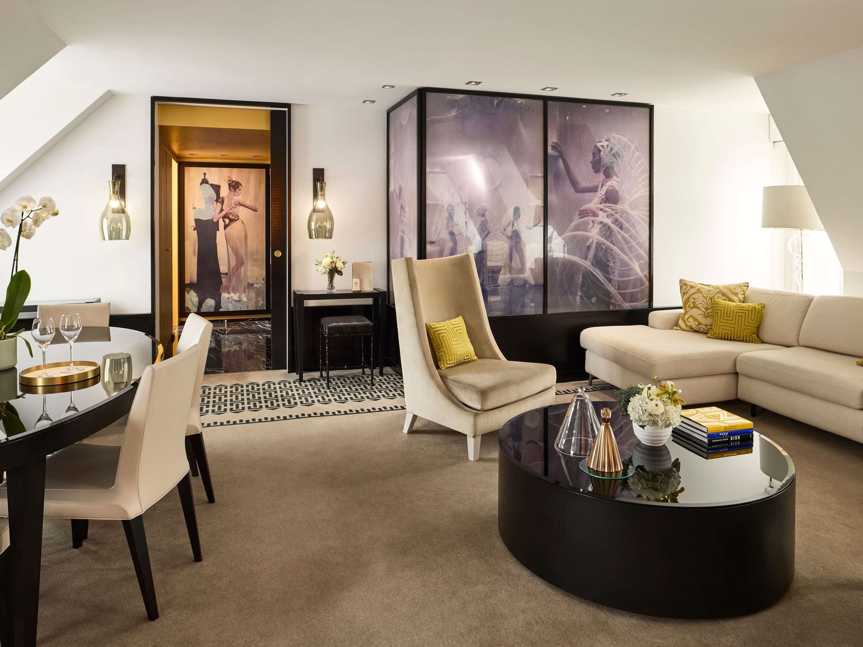 APPARTEMENT COUTURE - lit King size - Vue sur Paris - Design Didier Gomez — photo 4