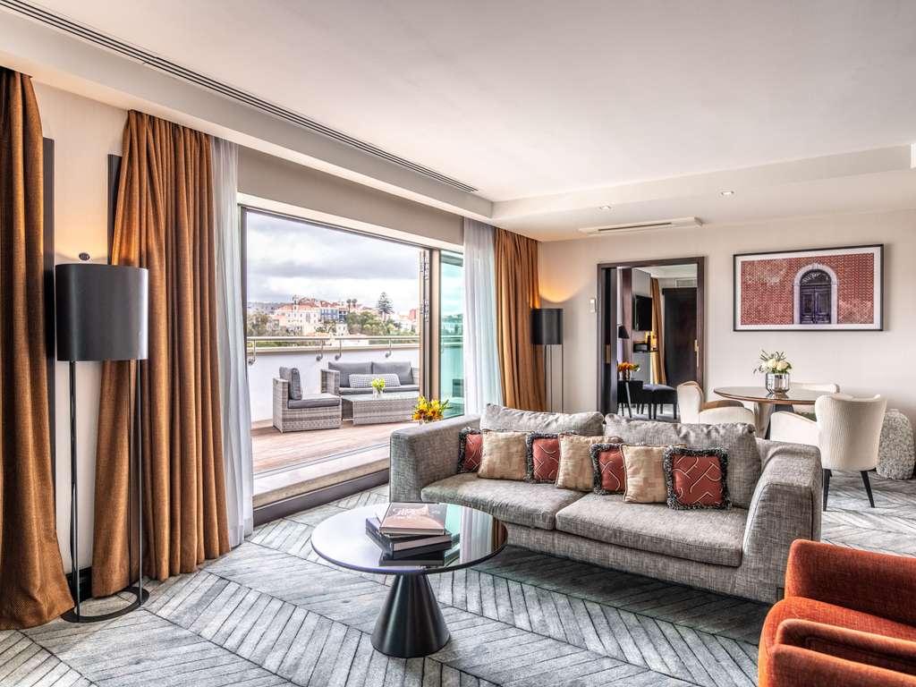SUITE OPERA, 1 Lit King, salon, terrasse, étages supérieurs — photo 5