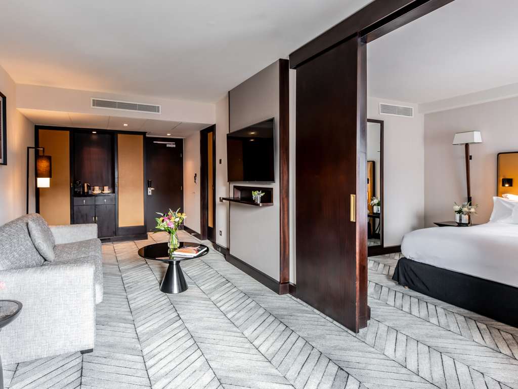 SUITE PRESTIGE, 1 Lit King, salon, étages supérieurs — photo 3