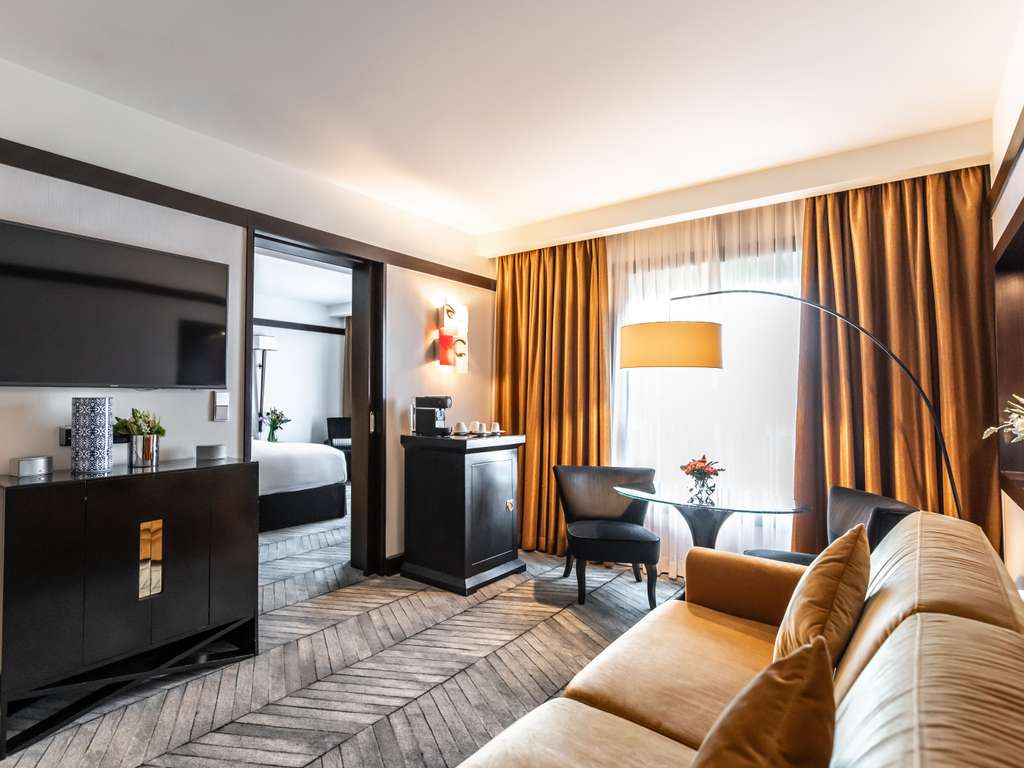SUITE JUNIOR, 1 Lit King et salon avec canapé-lit — photo 5