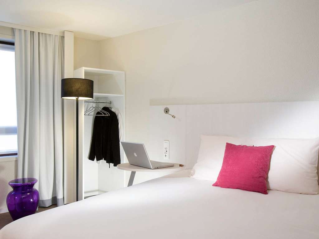 ibis Styles Lille Centre Gare Beffroi - Image 1