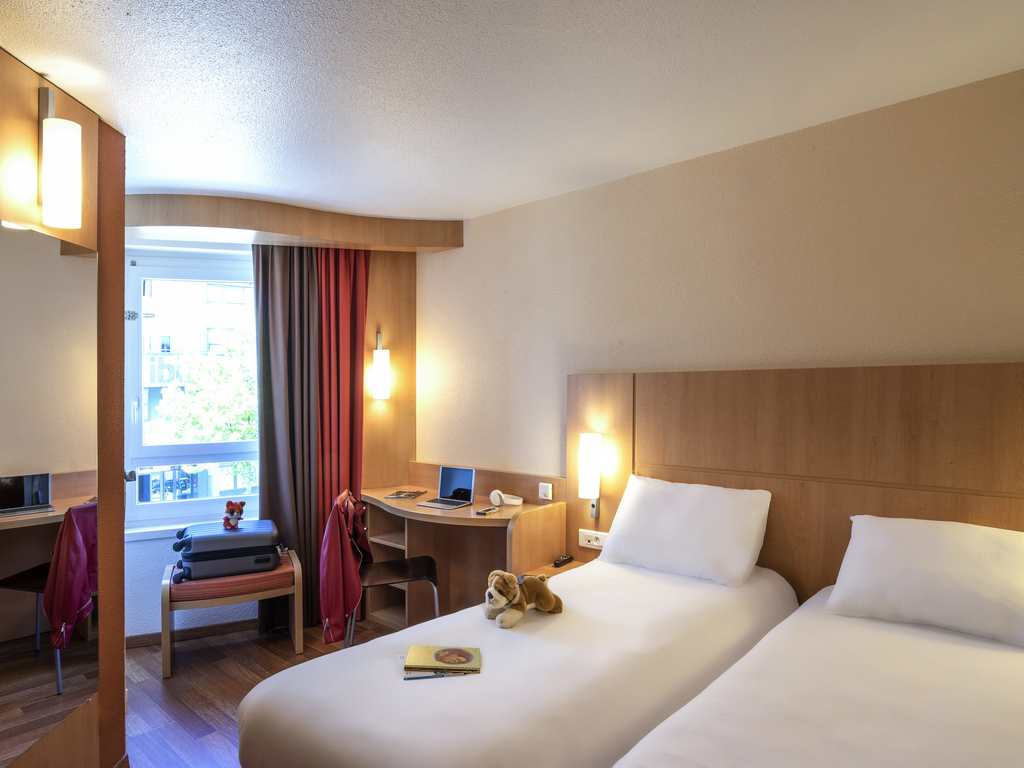 hotel ibis tours sud france