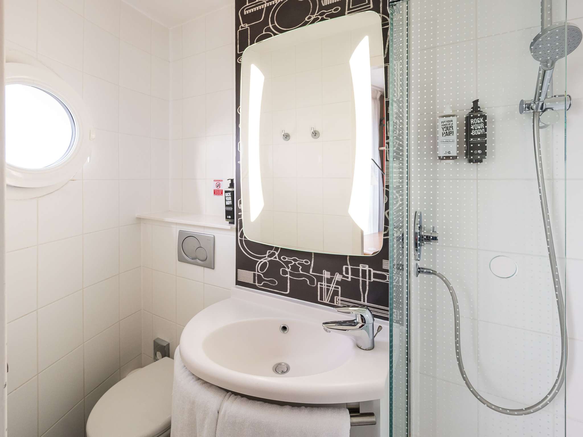 Photo - ibis Portsmouth