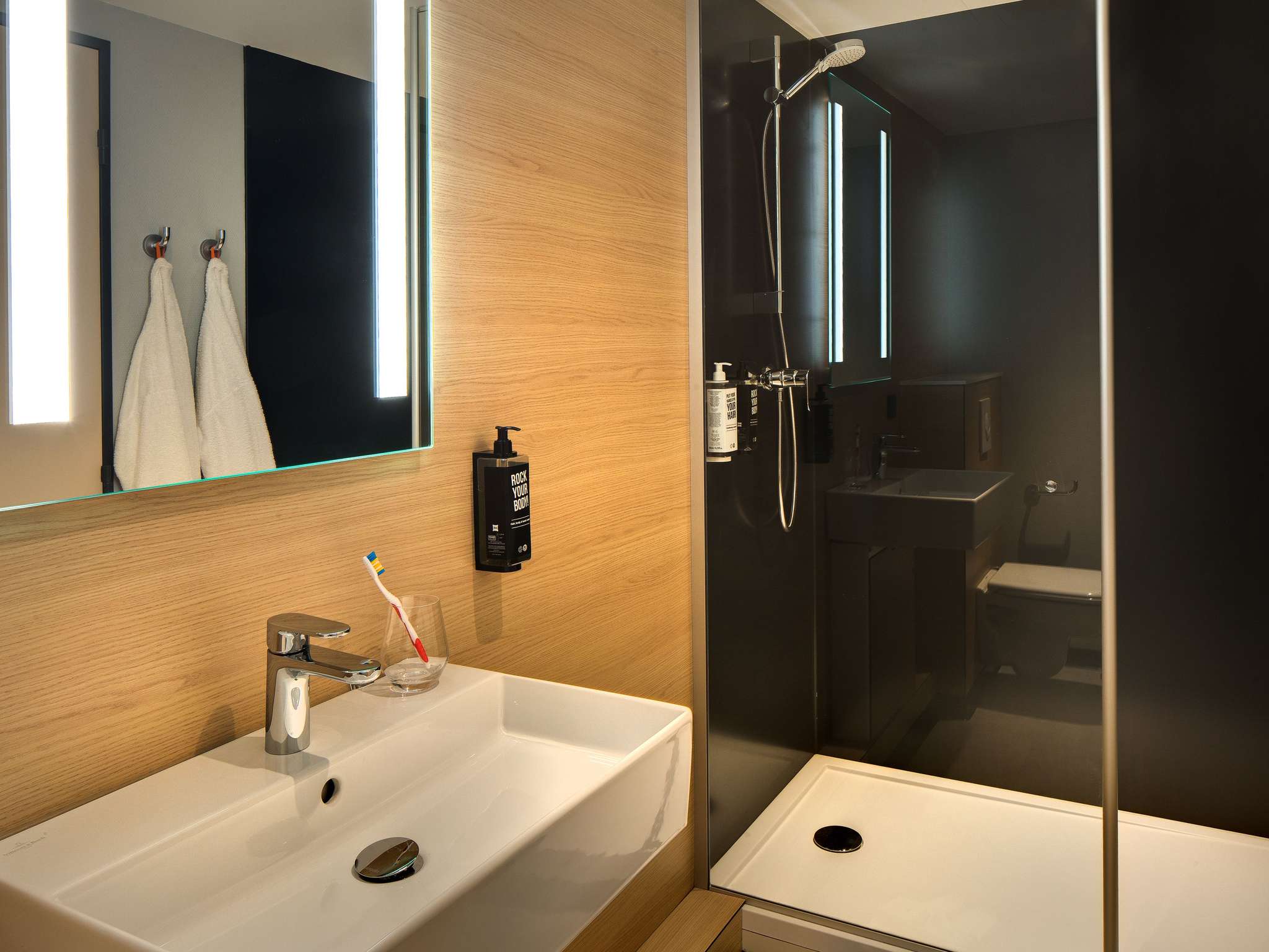 Foto - Hôtel ibis Styles Vichy Centre