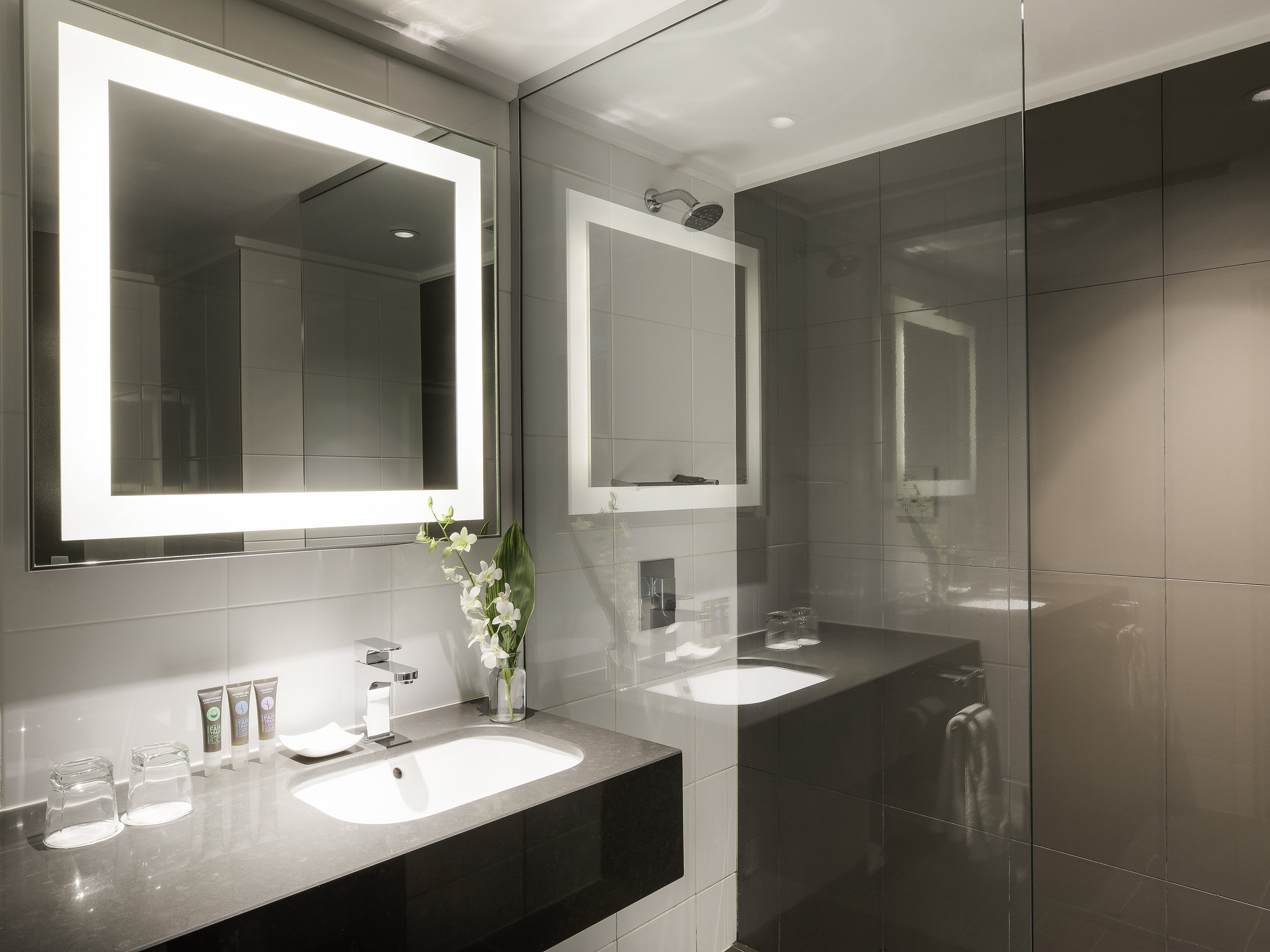 Photo - Novotel Melbourne On Collins