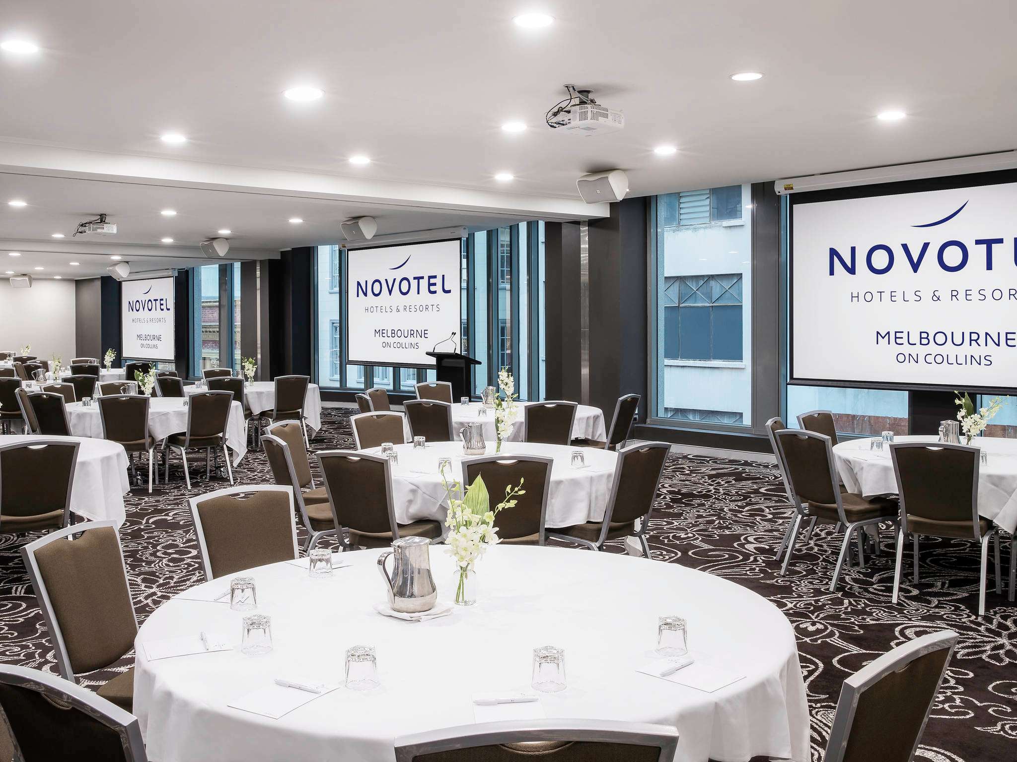 Photo - Novotel Melbourne On Collins