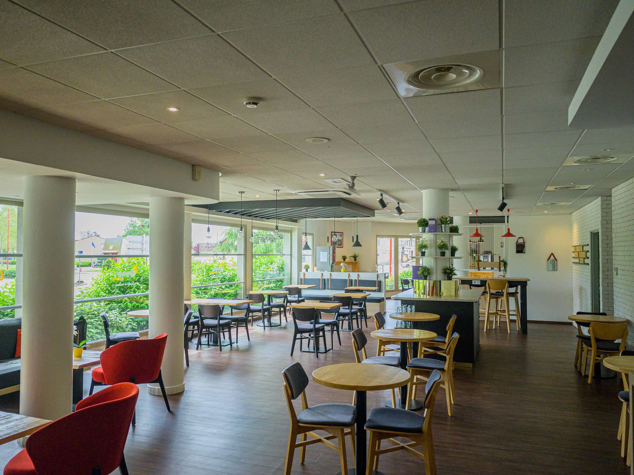 Foto - ibis Strasbourg Aéroport Le Zénith