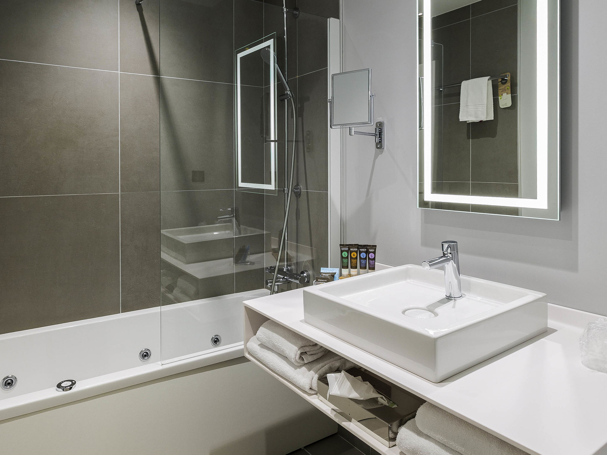 Photo - Novotel Poitiers Site du Futuroscope