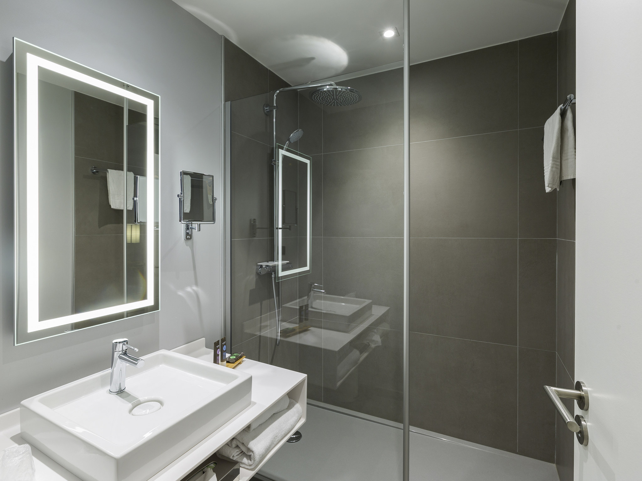 Photo - Novotel Poitiers Site du Futuroscope