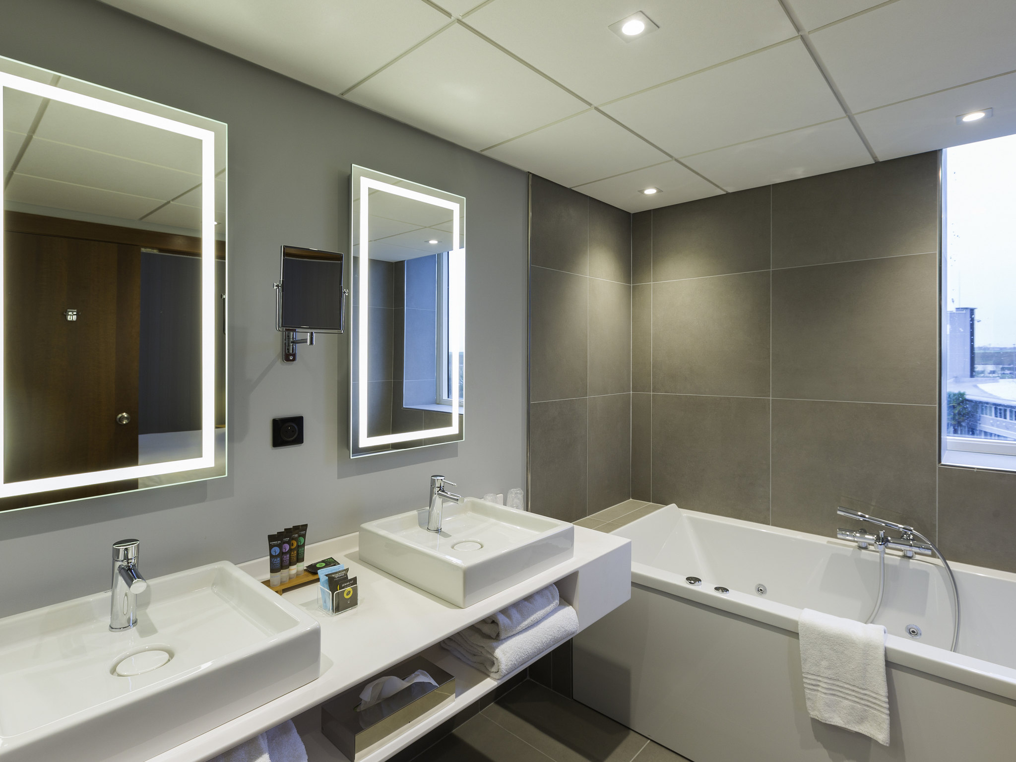 Photo - Novotel Poitiers Site du Futuroscope