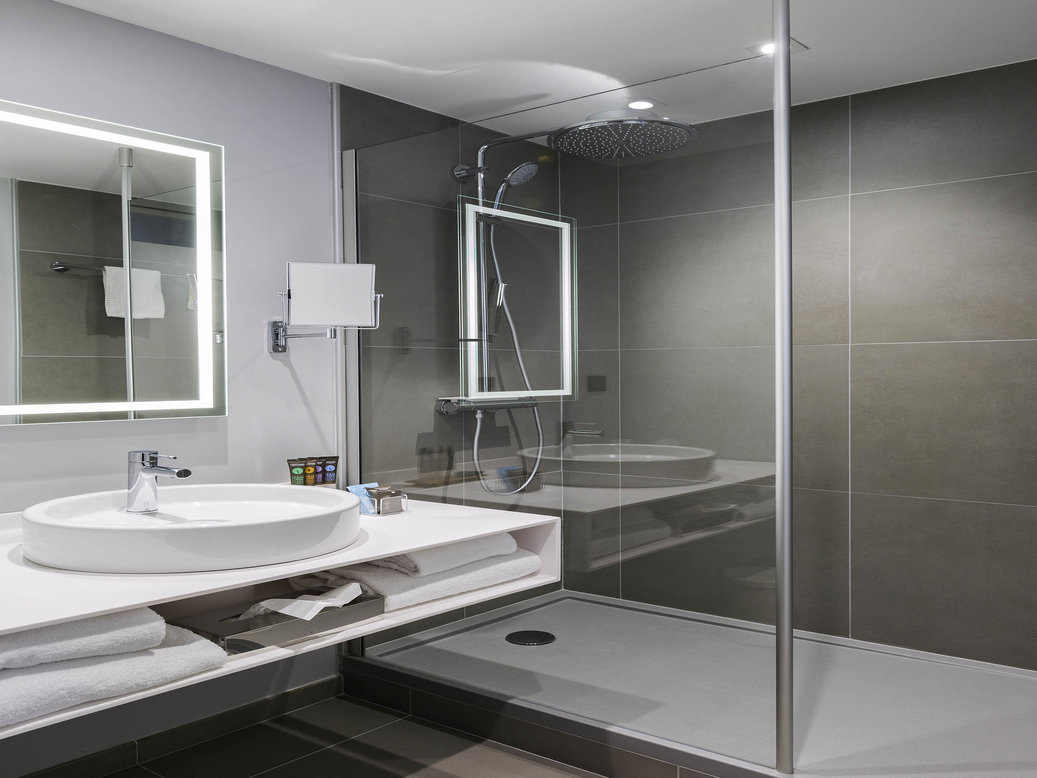 Photo - Novotel Poitiers Site du Futuroscope