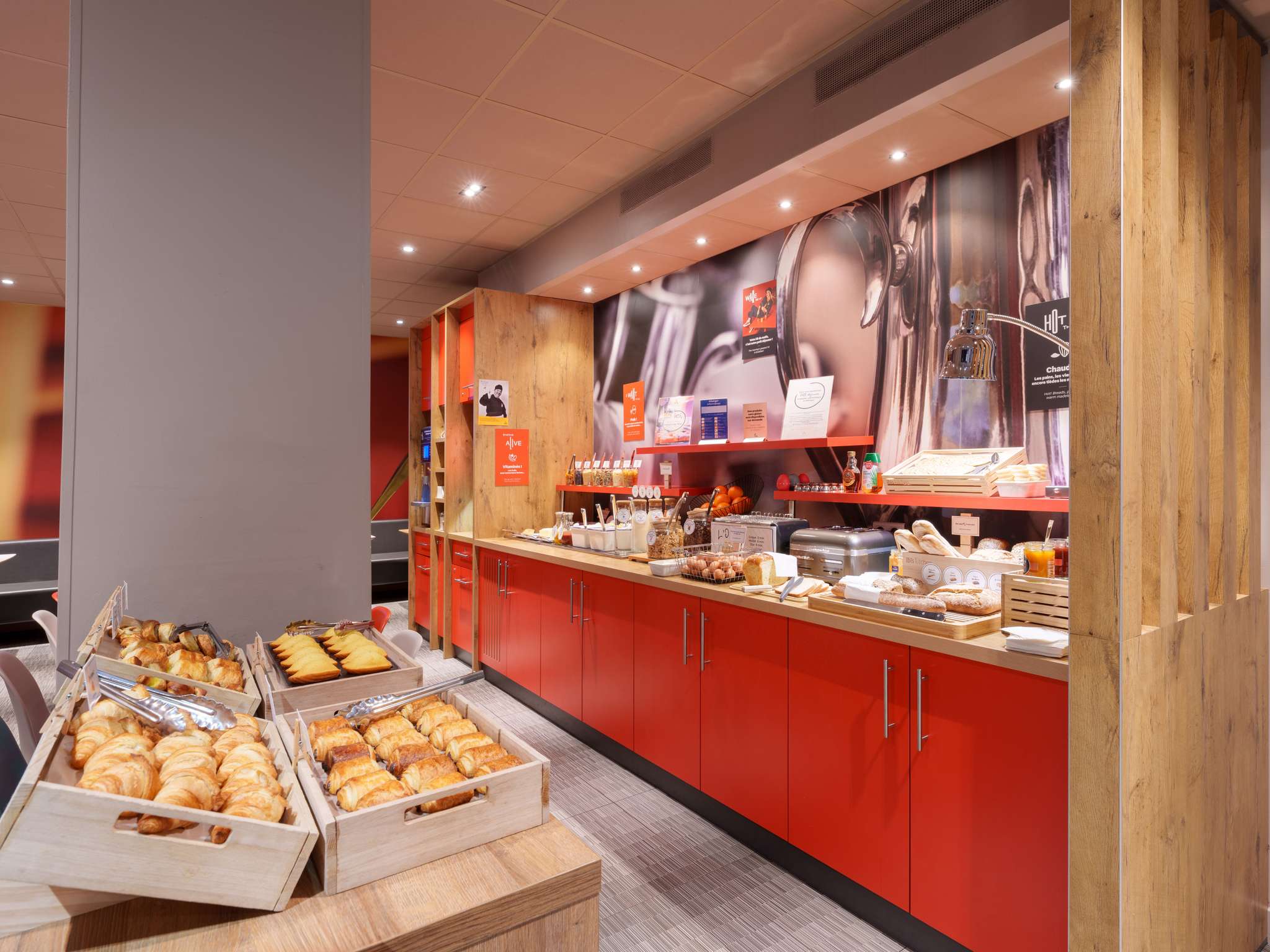 Hotel Di Ibis Saint Quentin Basilique Ibis Saint Quentin Basilique