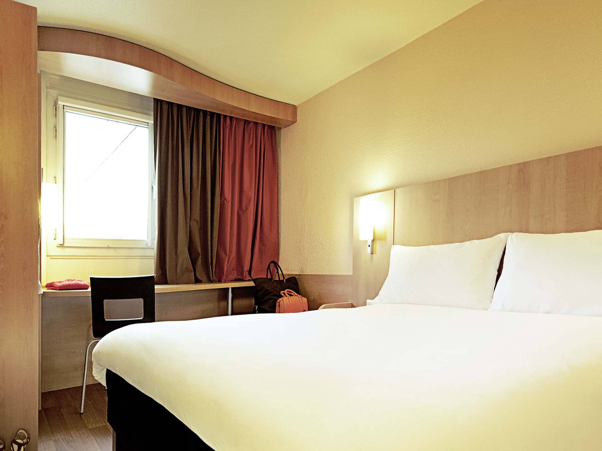 Foto - ibis Saint Quentin Basilique