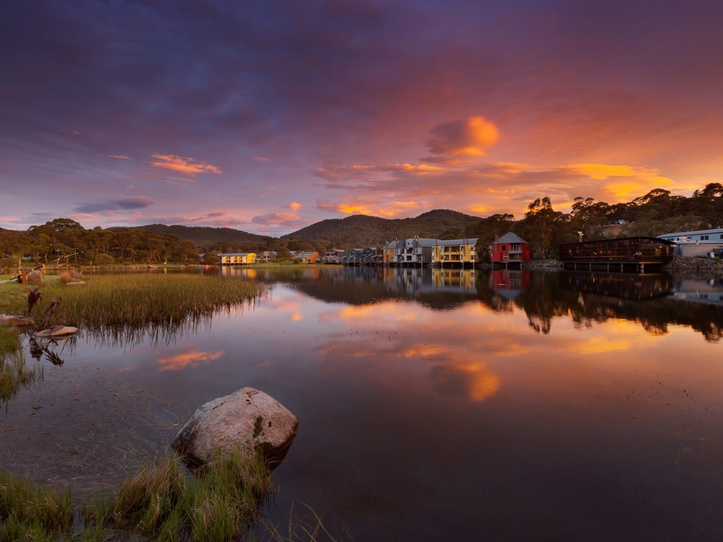 Novotel Lake Crackenback Resort and Spa - Image 4