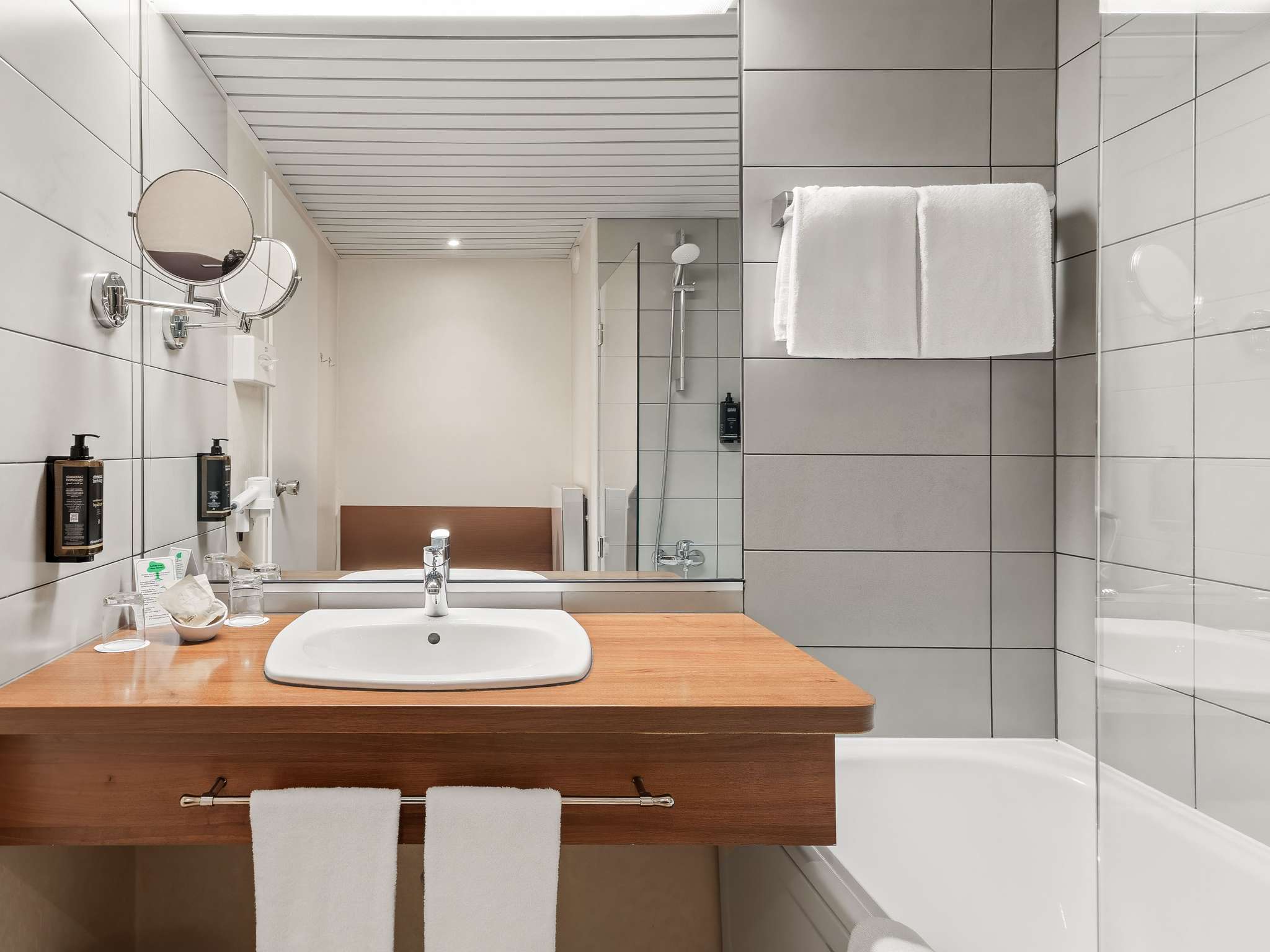 Foto - Mercure Hotel Hamburg am Volkspark