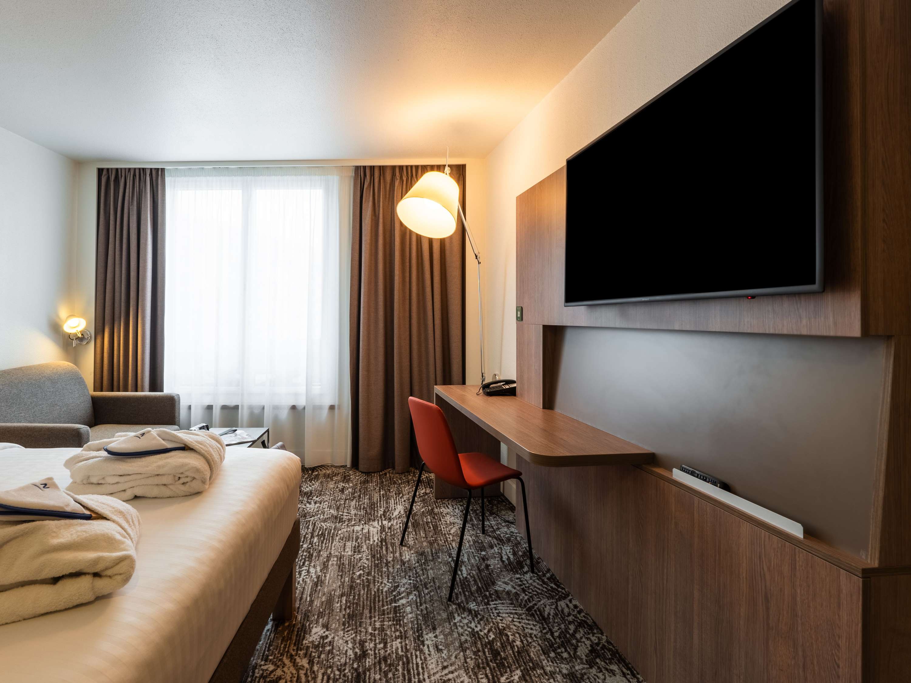 Chambre triple Exécutive lit queen size et canape lit simple — photo 2