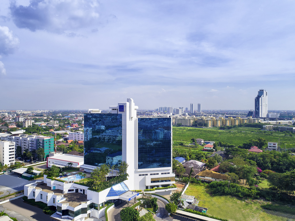 Novotel Bangkok Bangna - Image 1