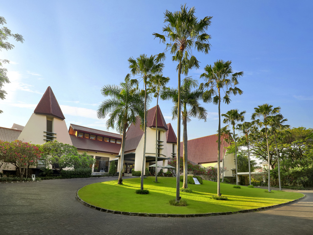 Novotel Surabaya - Hotel & Suites