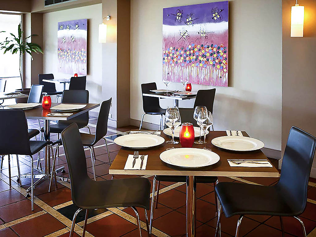 Conti Bar Bistro Broome Restaurants By Accor