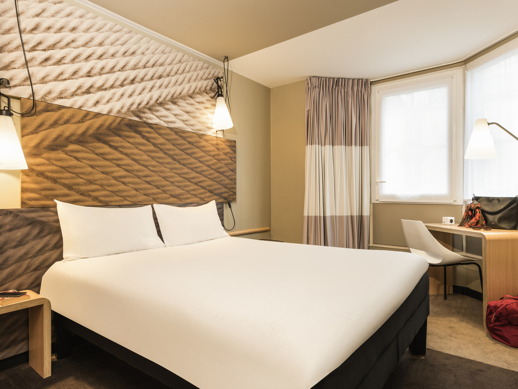 ibis Paris Gare du Nord Chateau Landon 10th - Image 1