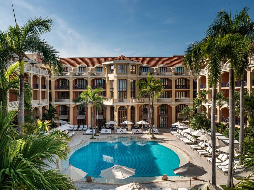 História Hotel das luas superiores - História escrita por