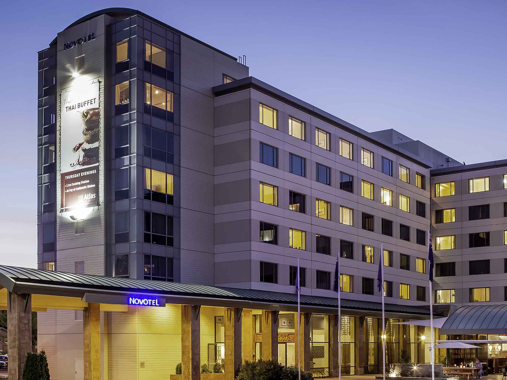 Novotel Rotorua Lakeside Hotel In The Heart Of Hotel Novotel Rotorua Lakeside
